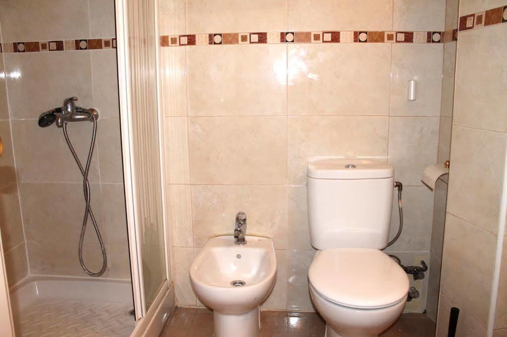 Apartamentos Rialto Madrid Exterior foto